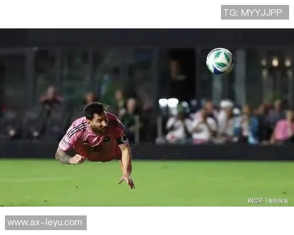 德保罗精准传中梅西头球攻门险些得手被门将神勇扑出